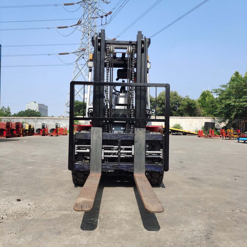 Garfo ajustável para empilhador