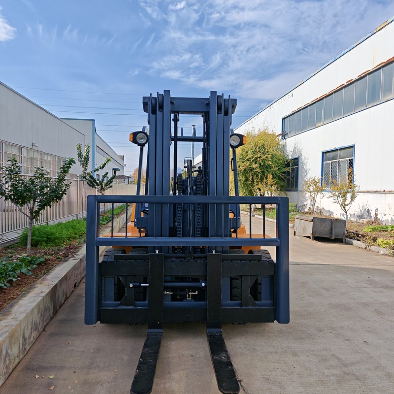 Empilhador de 6 toneladas