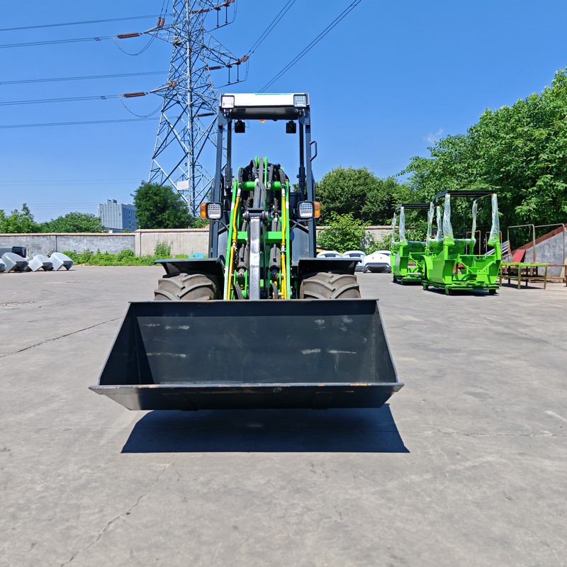 Mini carregadora elétrica