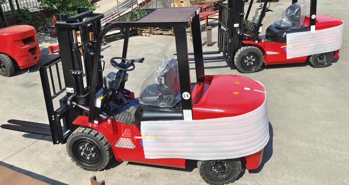 foto de remessa de empilhador a diesel